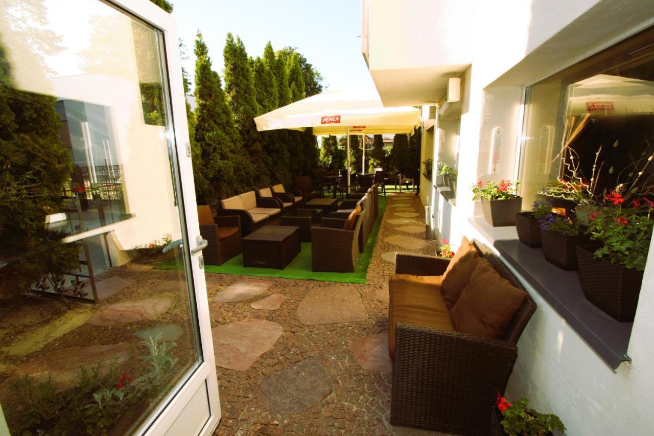 Dom Wczasowy Koral Dziwnów Exterior foto