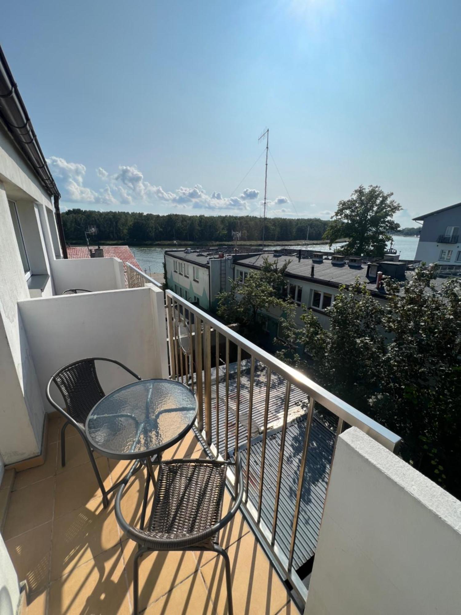 Dom Wczasowy Koral Dziwnów Exterior foto