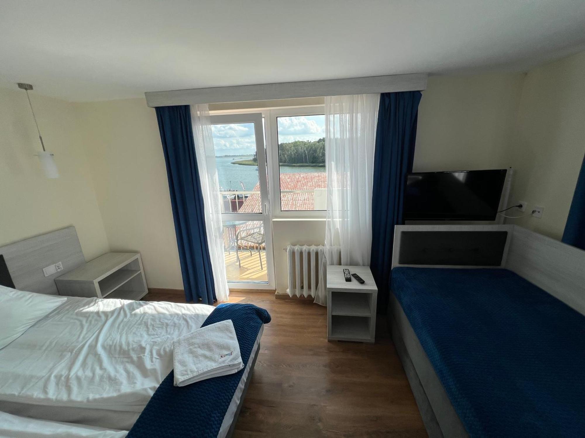 Dom Wczasowy Koral Dziwnów Exterior foto