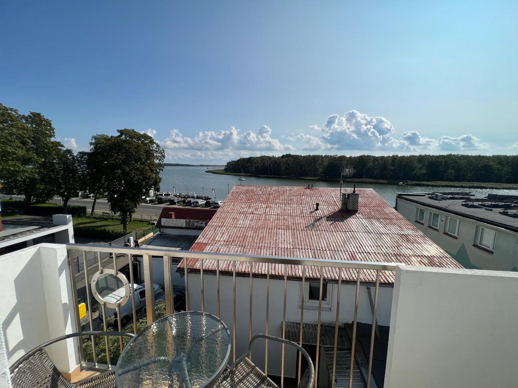 Dom Wczasowy Koral Dziwnów Exterior foto