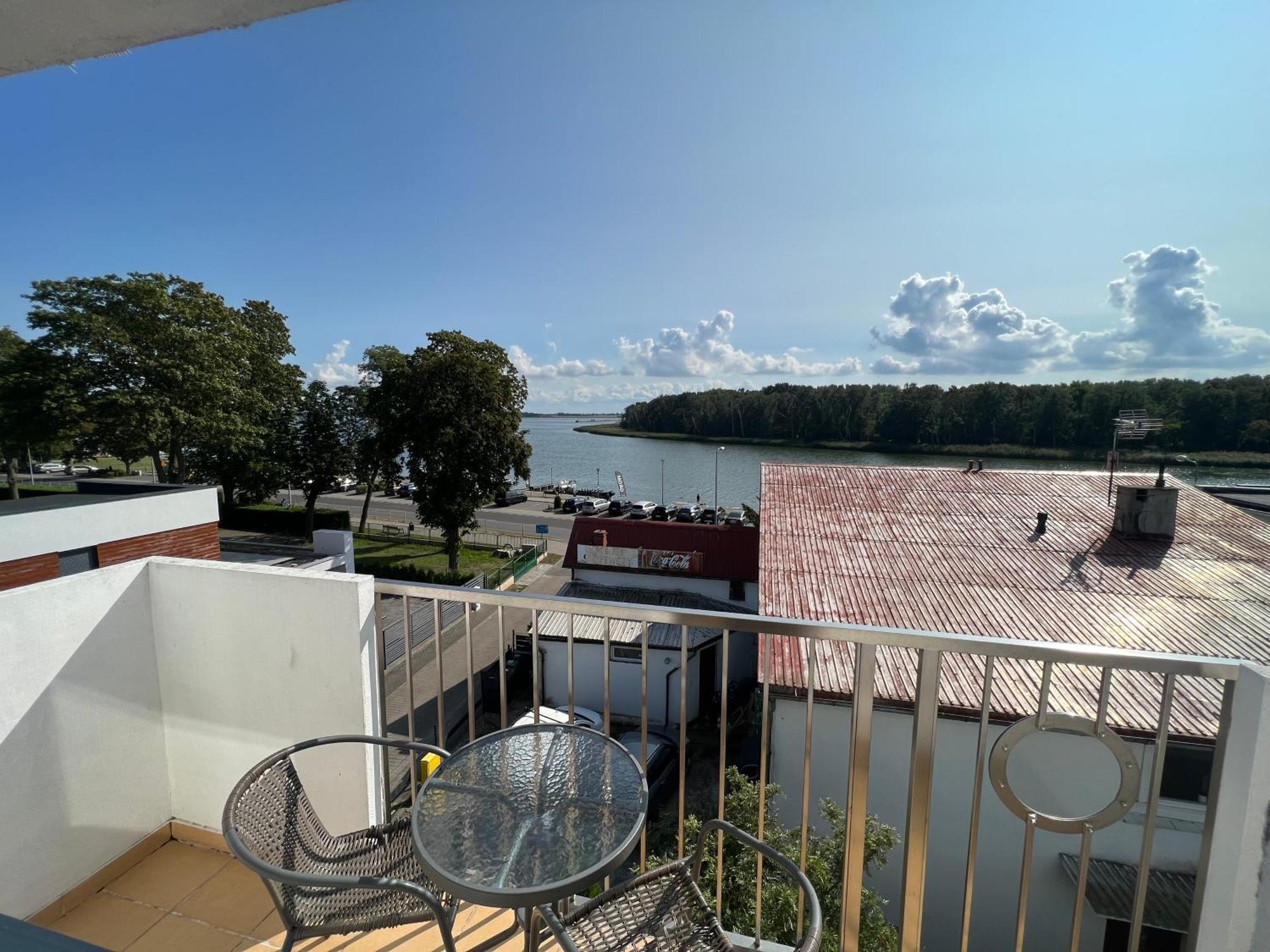 Dom Wczasowy Koral Dziwnów Exterior foto