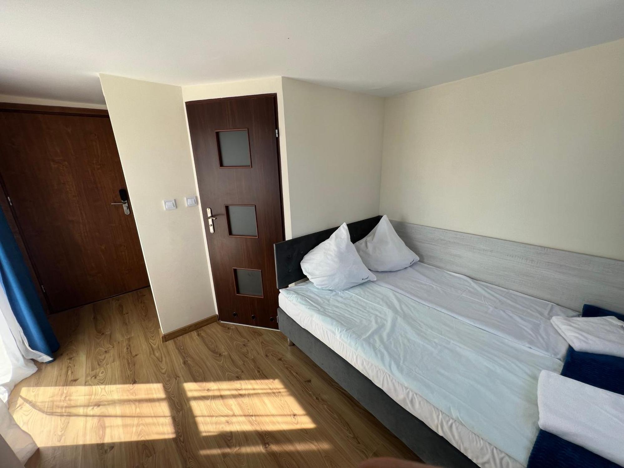 Dom Wczasowy Koral Dziwnów Exterior foto